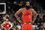 😤哈登生涯得到至少27000分+3000三分 NBA历史首人